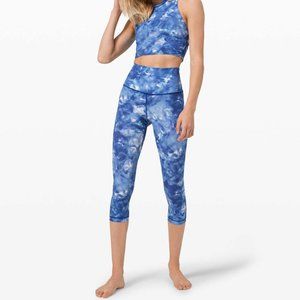 Brand new Rare Lululemon Run With The Waves Crops 21”